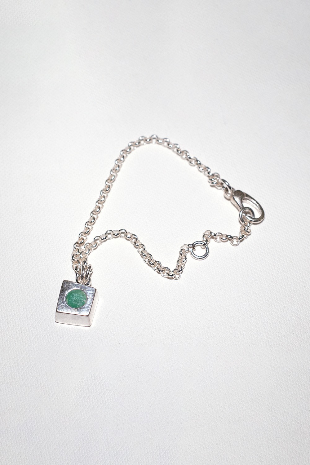 HOTDRYGREY_Emerald charm bracelet